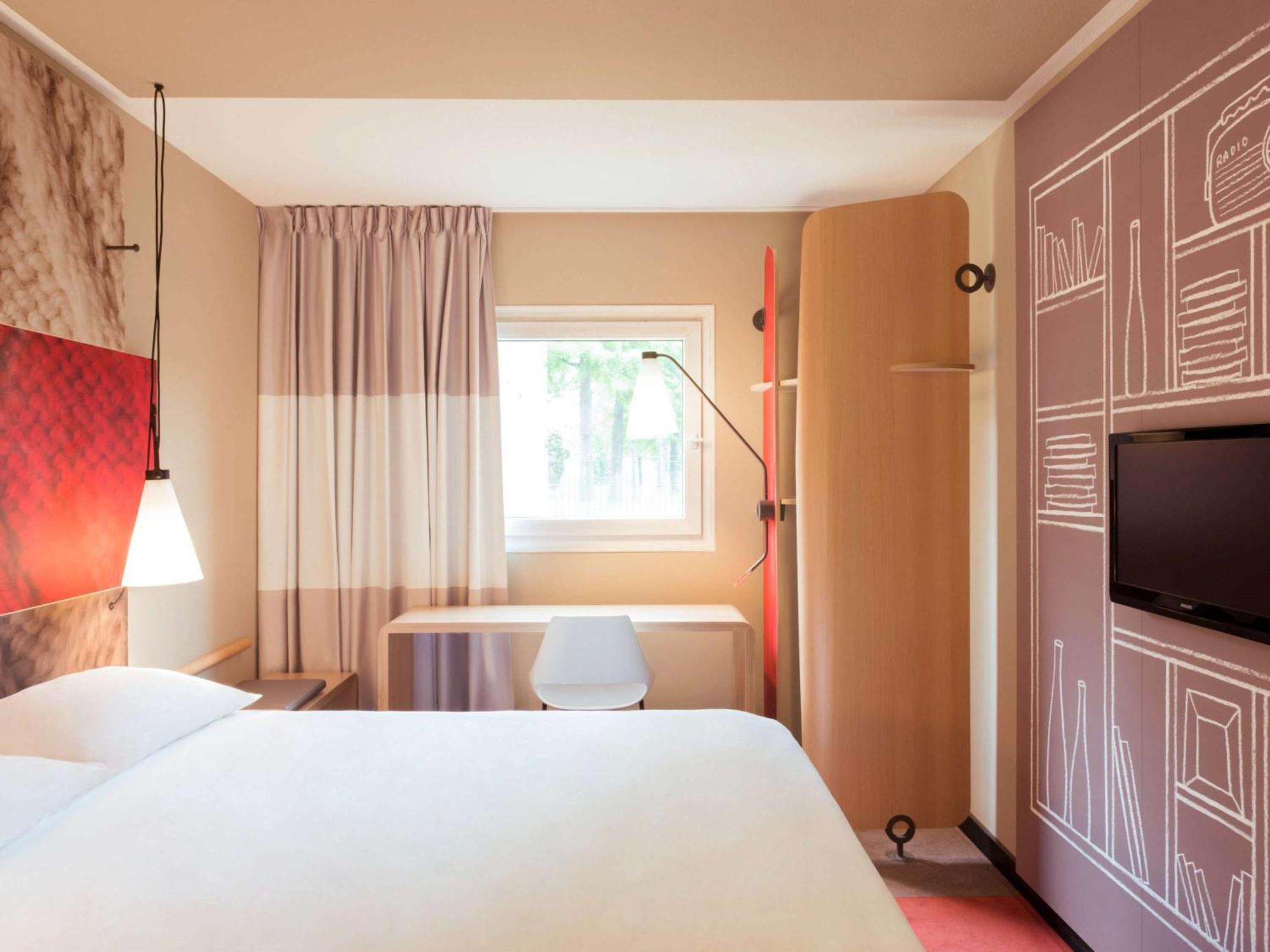 מלון Ibis Manosque Cadarache מראה חיצוני תמונה